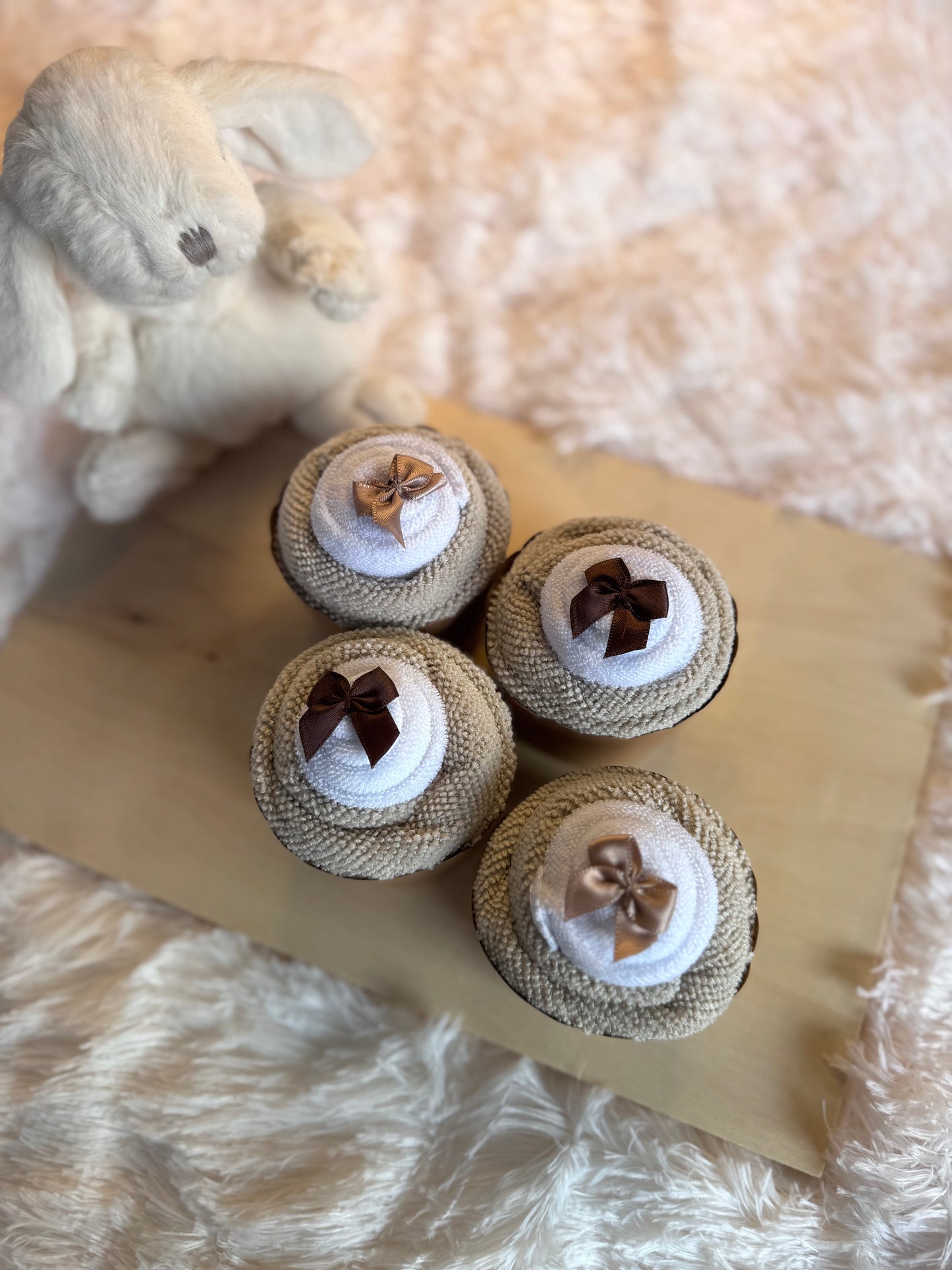 π€π€ Neutral White & Tan Washcloth Cupcake Gift Set (Set of 4)